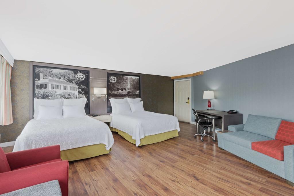 Super 8 By Wyndham Sturbridge Ξενοδοχείο Εξωτερικό φωτογραφία